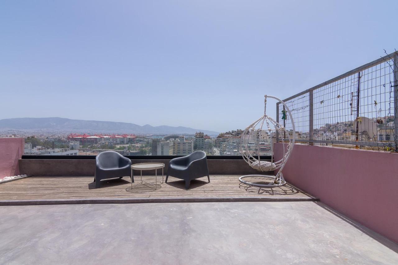 Apartment With Terrace In Пирея Екстериор снимка
